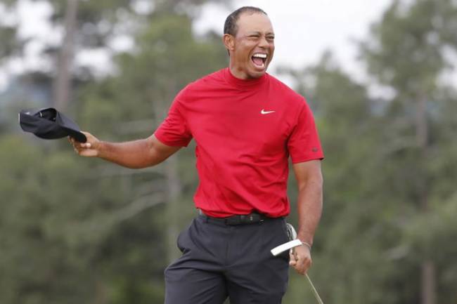 Nike se rinde a los pies de Tiger Woods