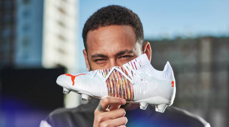 Neymar Jr. y Griezmann presentaron el nuevo pack de botines Puma