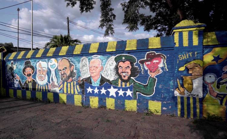 Under Armour intervino los murales de los hinchas de Rosario Central