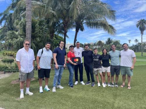 Blas Pérez sorprendió a los tarjetahabientes Mastercard