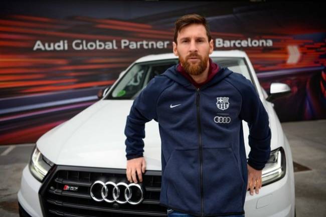 The FC Barcelona squad chose its new Audi