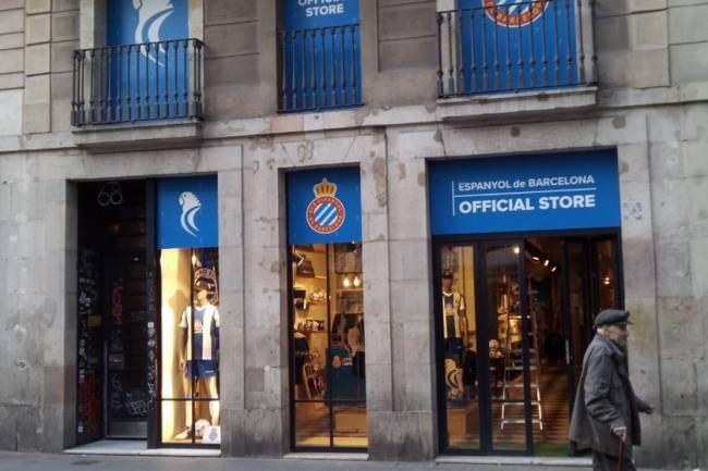 Espanyol opens a new store just for three days