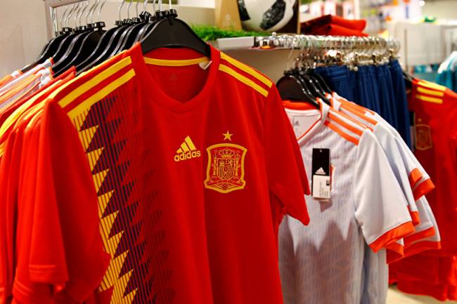 Adidas will stop dressing the Spanish team