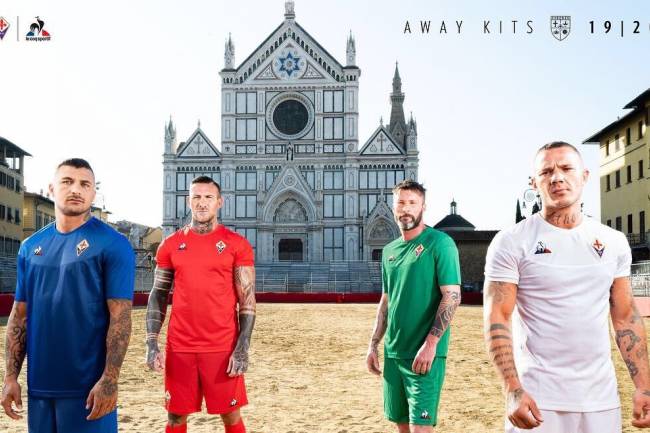 Le Coq Sportif presented the new substitute shirts of Fiorentina