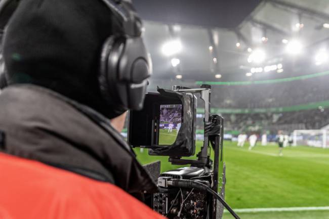 Bundesliga seeks to broadcast in video format 9:16