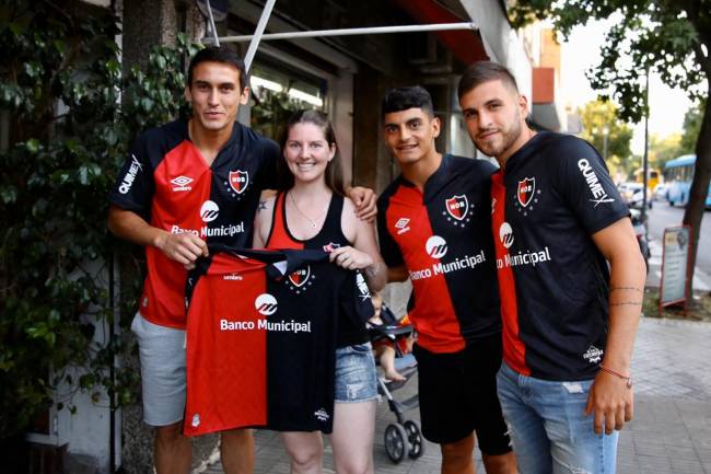 Umbro y Newell´s salen a la calle