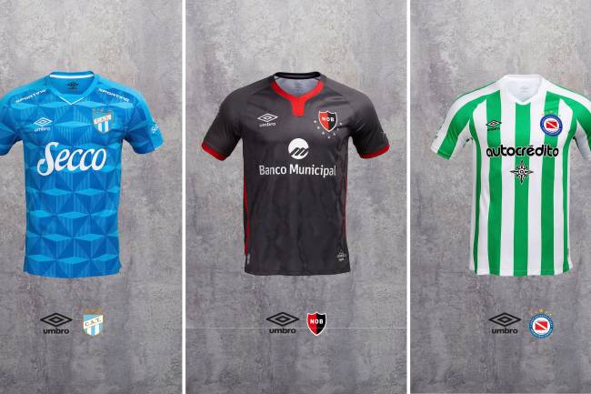 Umbro presentó las camisetas de sus equipos de una forma diferente