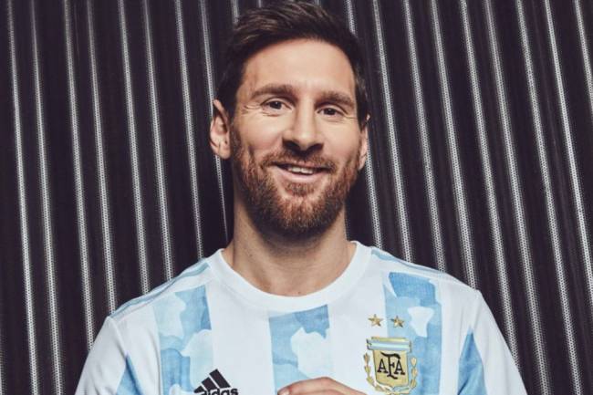 Adidas presentó la nueva camiseta de la Selección Argentina