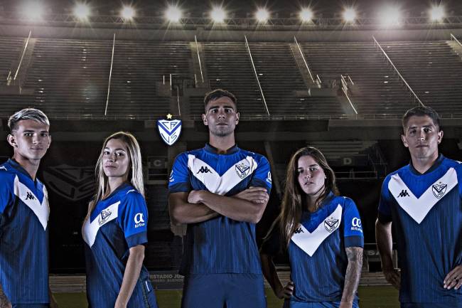 Kappa presentó la nueva camiseta alternativa de Vélez