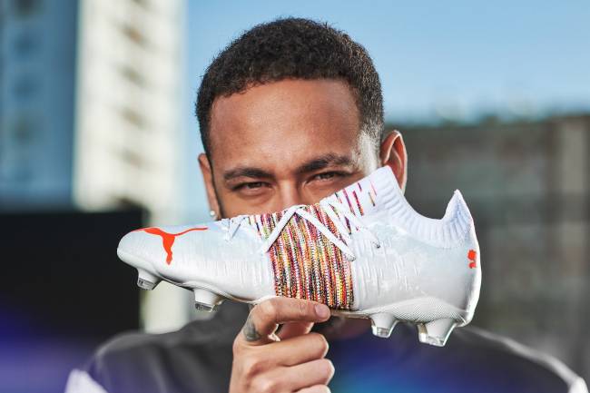 Neymar Jr. y Griezmann presentaron el nuevo pack de botines Puma