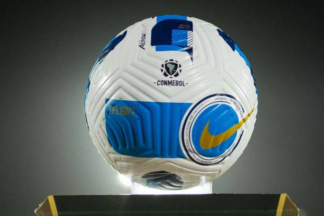 Nike created an exclusive ball for CONMEBOL Libertadores 2022