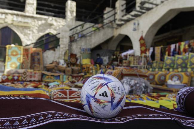 Adidas presentó el balón oficial de la Copa del Mundo