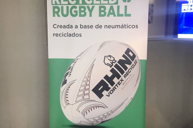 Rhino presentó sus nuevos balones de rugby 