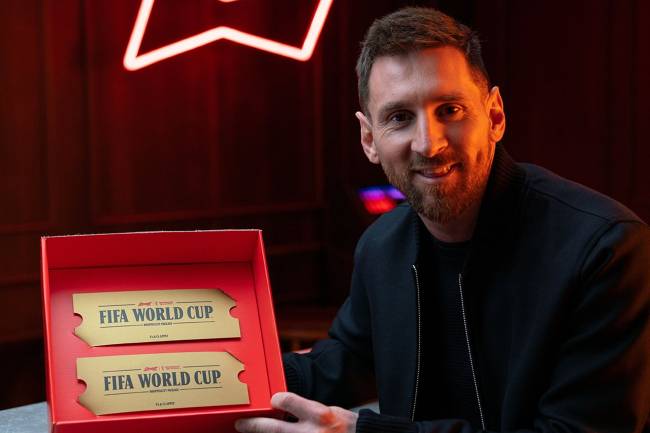 Budweiser accompanies Lionel Messi to the World Cup and launched a limited edition of its bottles