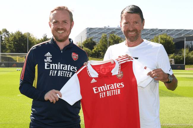 Arsenal renueva con Adidas como sponsor técnico