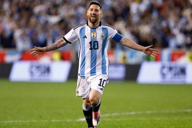 According to Ashley Madison, Lionel Messi is the cutest captain in the World Cup