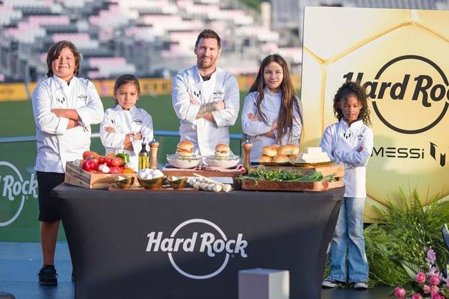 Lionel Messi presentó su nuevo menú exclusivo de Hard Rock Cafe