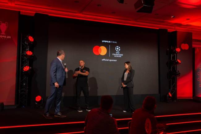 Roberto Carlos participated in Mastercard's priceless moment