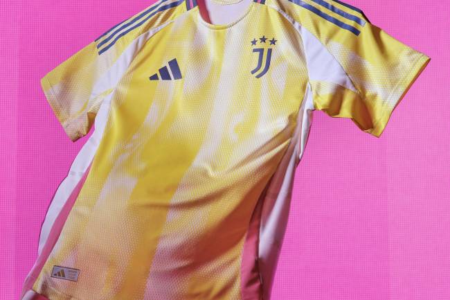 Adidas Unveiled Juventus’ New Away Jersey