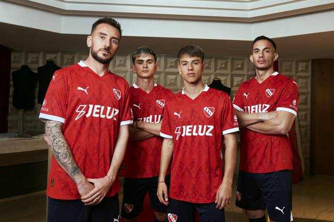 PUMA presentó la nueva camiseta titular de Independiente