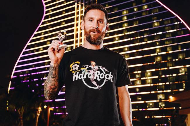 Lionel Messi presentó su figura coleccionable junto a Hard Rock Café