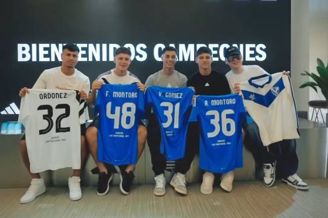 Adidas recibió a los campeones de Vélez junto a Bizarrap