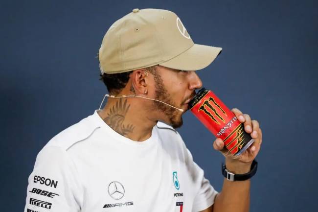 Lewis Hamilton deberá dejar uno de sus principales sponsors