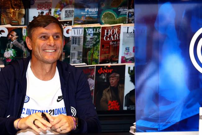 Javier Zanetti becomes a newsagent for Inter Milan