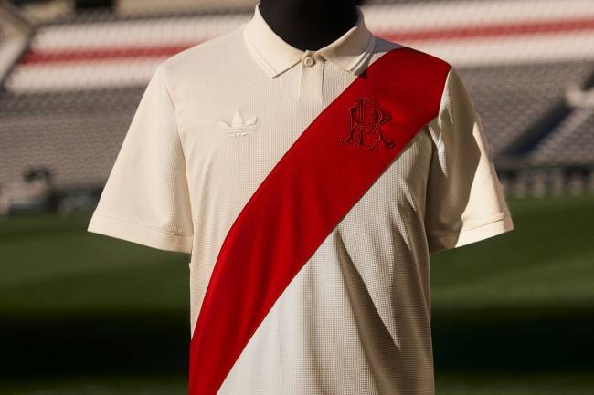 Adidas presentó una camiseta especial de River Plate