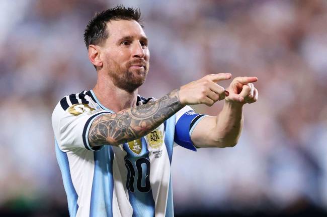 Adidas se impuso en la primera fecha del Mundial