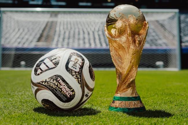 Adidas presentó la pelota oficial de la final del Mundial