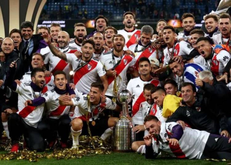 Tras veinte años, el campeón de la Copa CONMEBOL Libertadores no tenía main sponsor