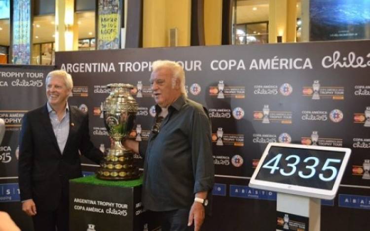 What left the MasterCard Trophy Tour Copa América 2015