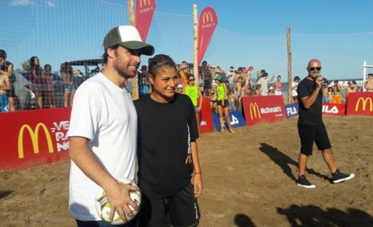 Mc Donald's made a new soccer clinic for kids in Pinamar