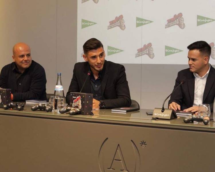 Toto Salvio's video game control brand arrives at the Corte Inglés in Lisbon