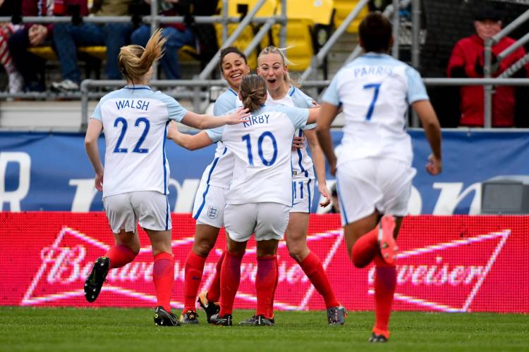 Budweiser se une a la selección femenina de Inglaterra