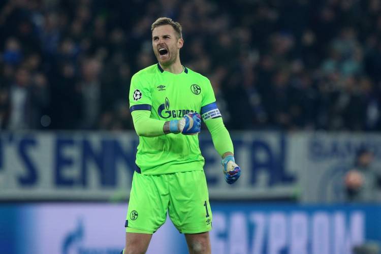 Schalke 04 subasta sus camisetas