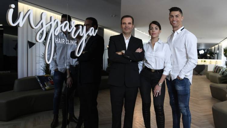 Ronaldo inaugurated a Hair Clinic in Madrid