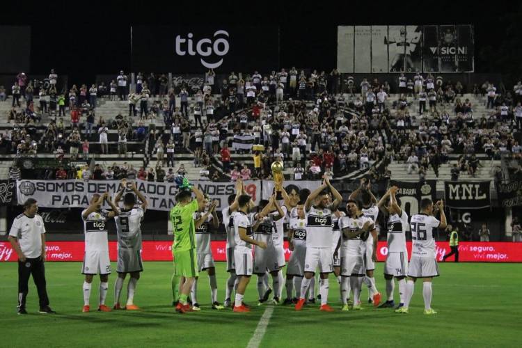 Olimpia presented Tigo as naming rights of its stadium