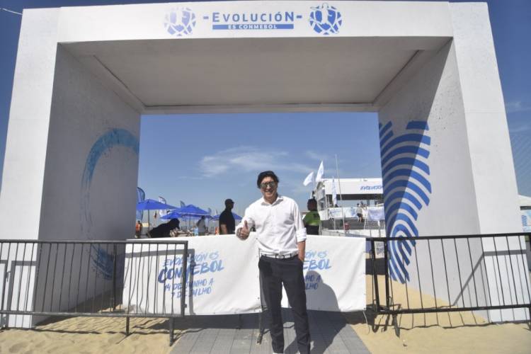 Iván Zamorano visited the Space "Evolución es CONMEBOL"