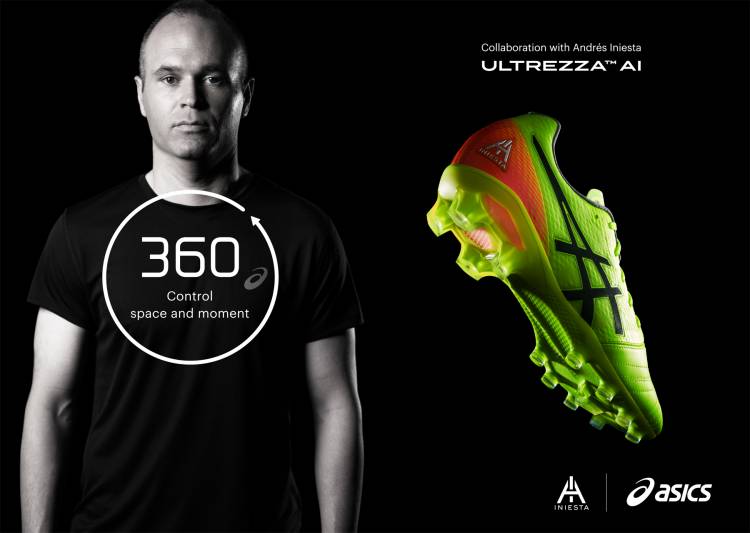 Asics revela los nuevos botines diseñados junto a Andrés Iniesta