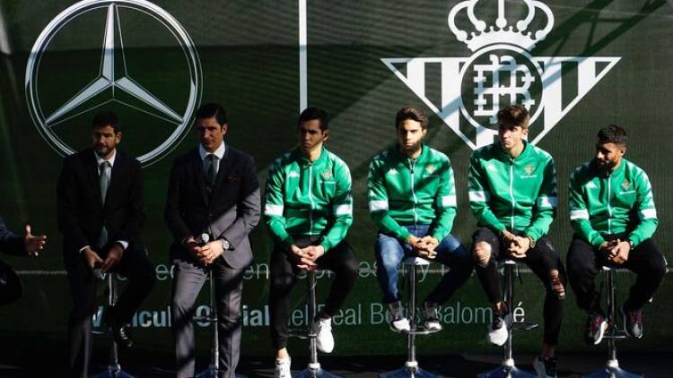 Betis presenta a Mercedes-Benz como nuevo patrocinador