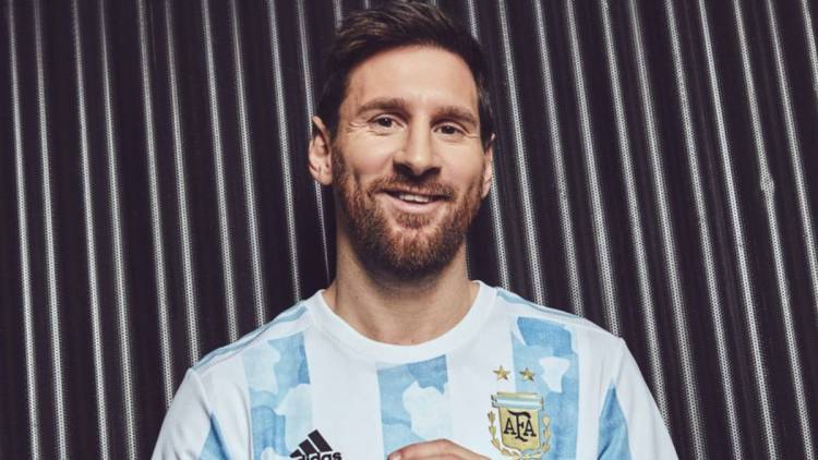 Adidas presentó la nueva camiseta de la Selección Argentina