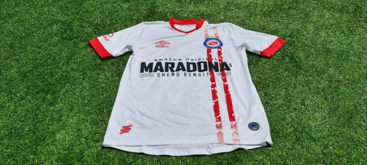 Maradona, Argentinos Juniors and Amazon; a different sponsorship in Argentine football