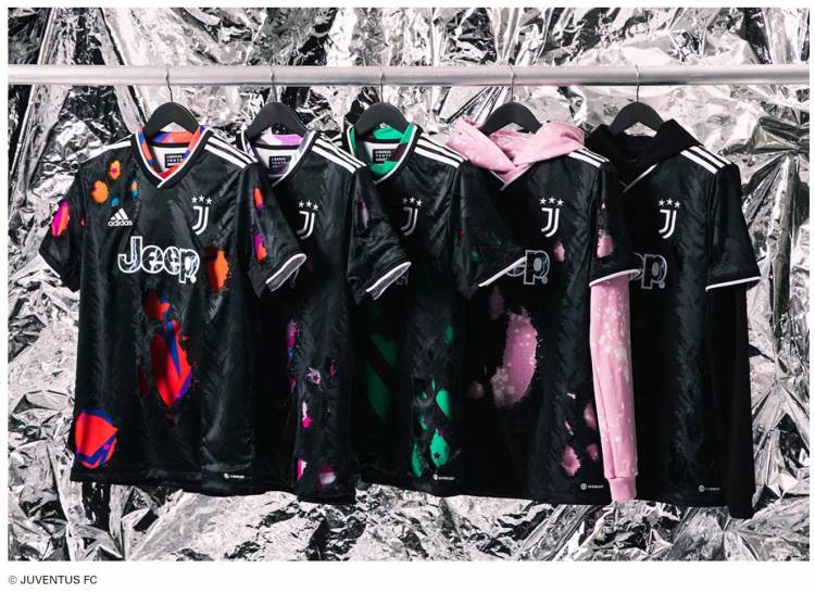 Juventus presents its redesigned substitute jersey together with Liberal Youth Ministry