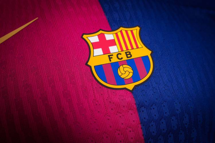 FC Barcelona presentó su camiseta para la temporada 2024/25