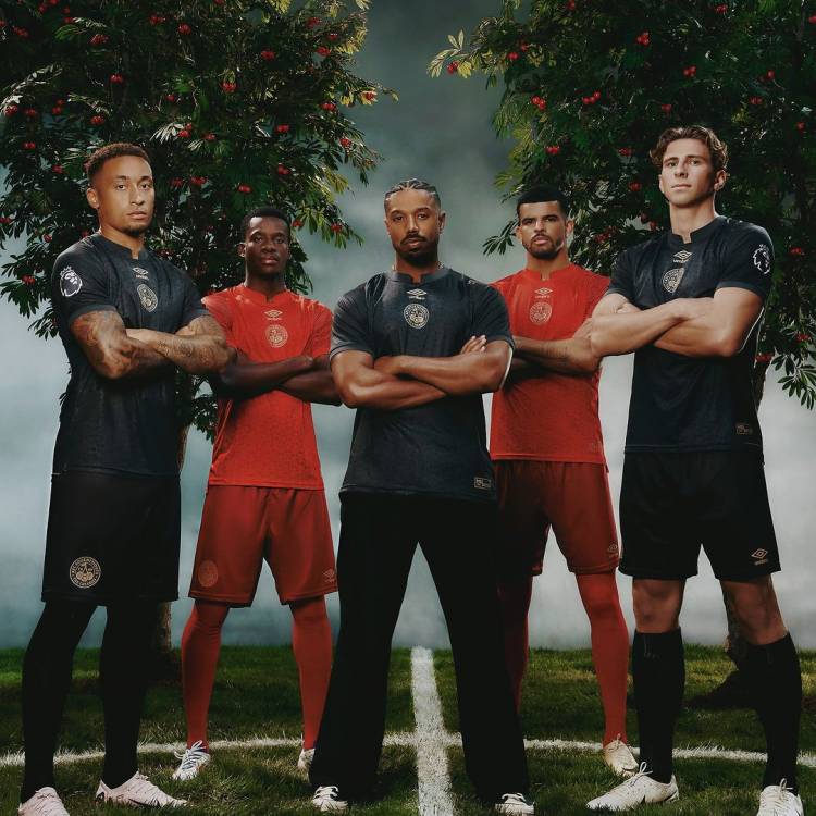 AFC Bournemouth reveló sus nuevas camisetas en colaboración con Michael B Jordan