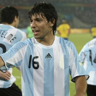 ¿Por qué en la camiseta de la selección argentina en los Juegos Olímpicos no está el escudo de AFA?