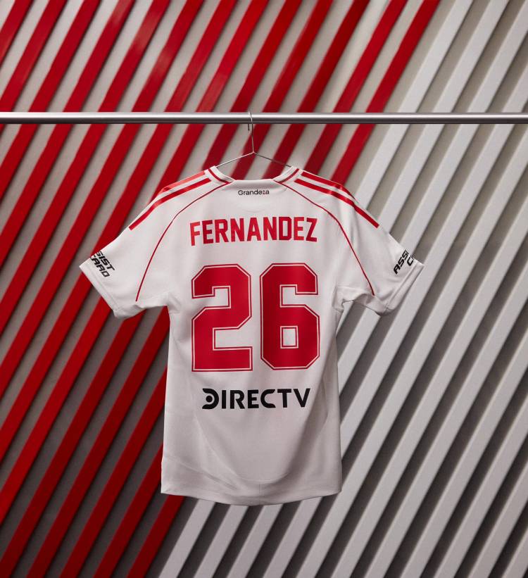 Adidas presentó la nueva camiseta titular de River Plate