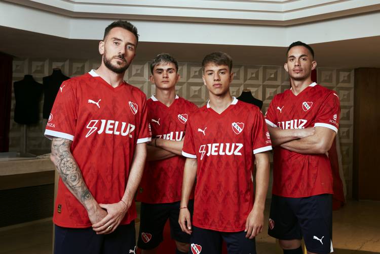 PUMA presentó la nueva camiseta titular de Independiente